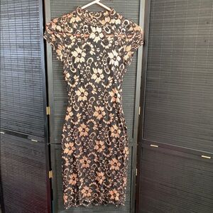 Almost Famous Gold and Black Sheath Midi Bodycon Dress Mock Neck Cap Sleeve